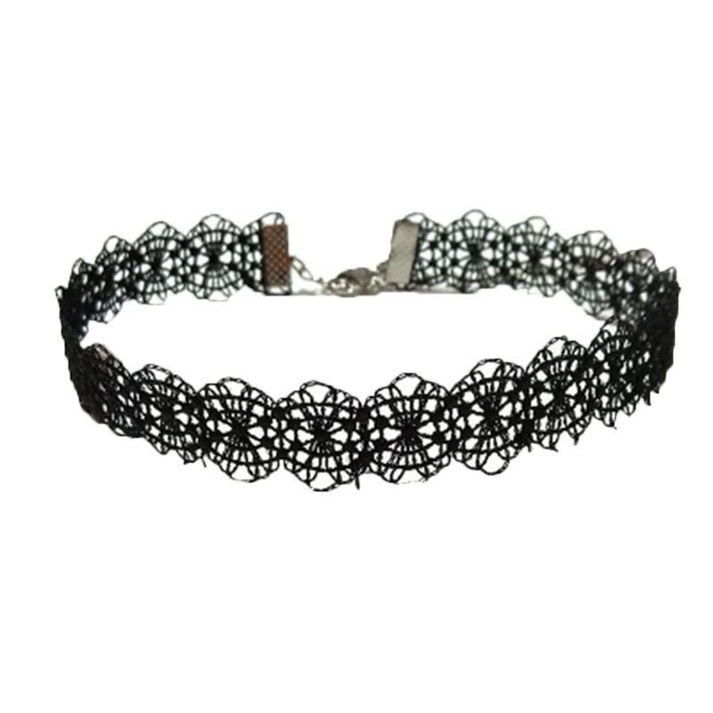 Classic Lace Choker