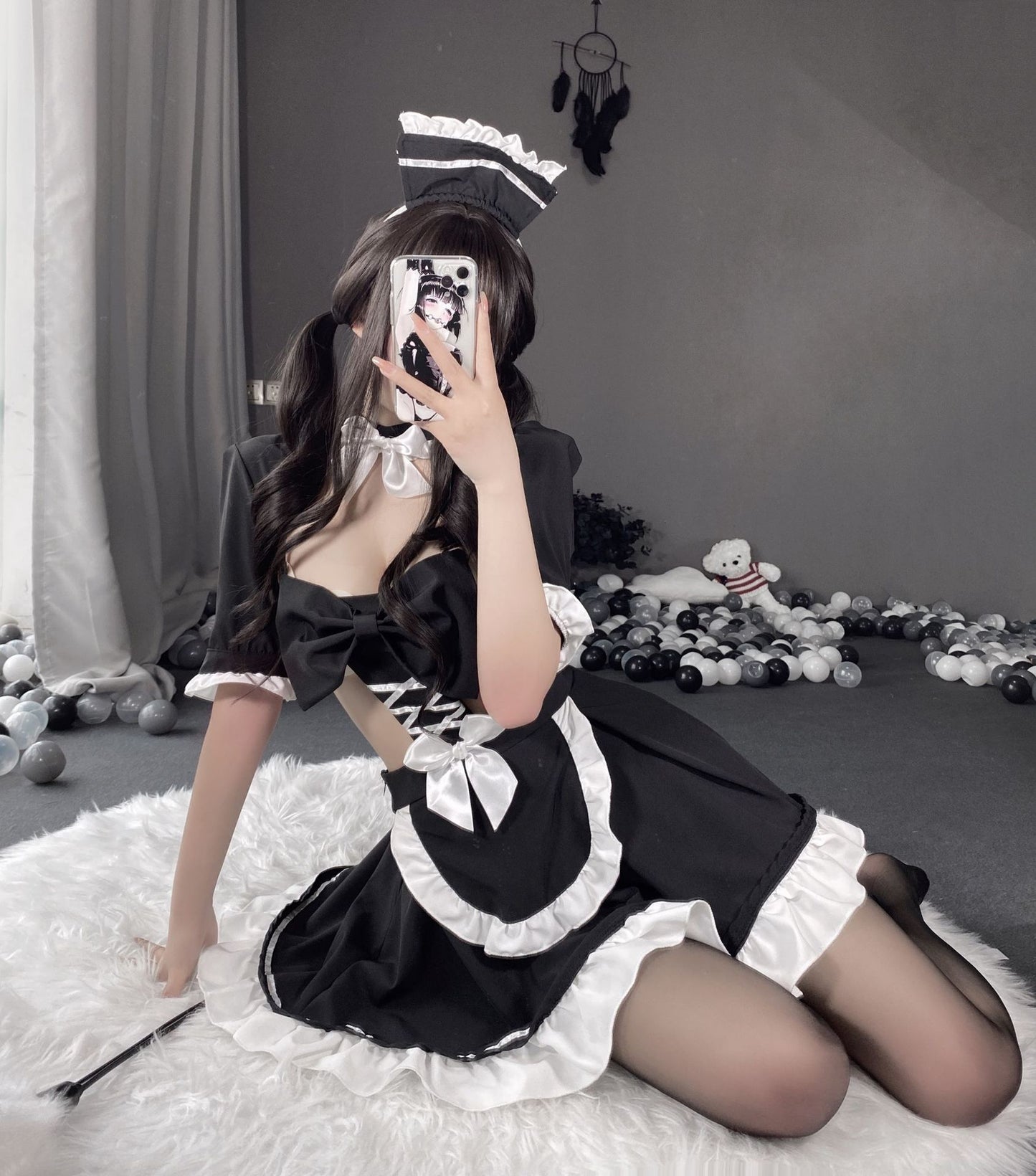 Blushing Beauty Maid Outfit